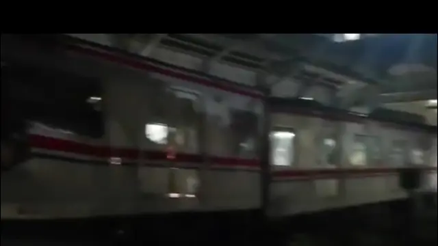 Tabrakan antara kereta api (KA) Jarak Jauh dengan Kereta Rel Listrik (KRL)