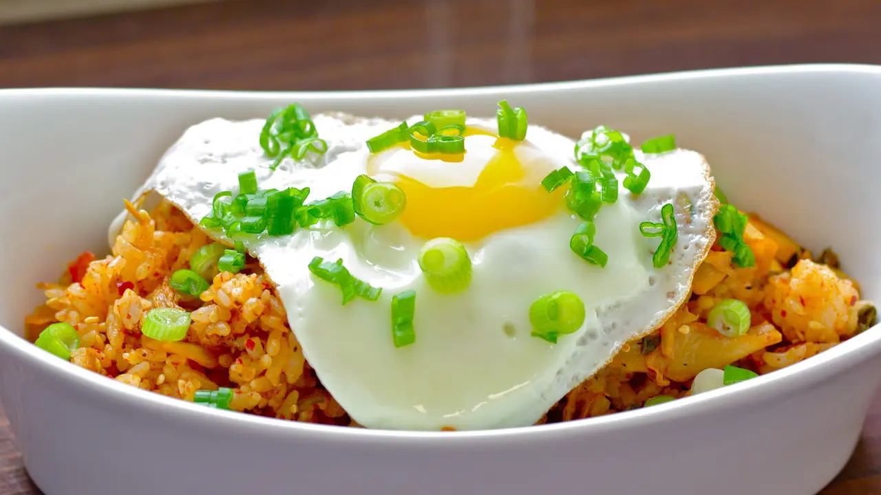 Ilustrasi nasi goreng (Foto: beyondkimchee.com)