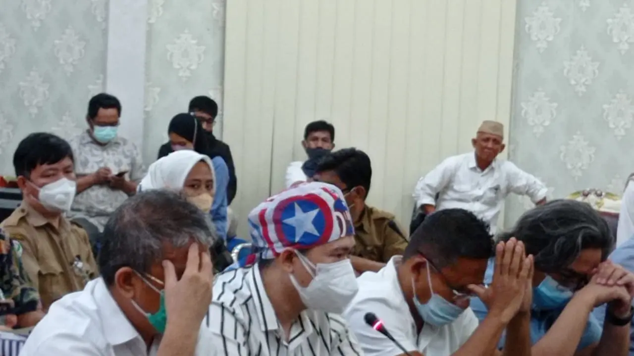 Dokter AW yang diduga melakukan malpraktik di RS Multazam Gorontalo saat meberikan keterangan (Arfandi Ibrahim/Liputan6.com)