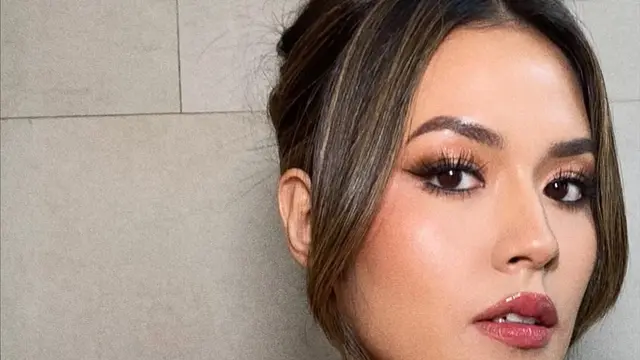 Pesona Raisa Makin Bersinar dengan Gaun Pastel di AMI Awards 2025, Raih Penghargaan Artis Solo Wanita Terbaik