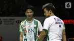 Pebulu tangkis ganda putra Indonesia, Marcus Fernaldi Gideon/Kevin Sanjaya Sukamulio saat bertanding melawan Supak Jomkoh/Kittinupong Kedren (Thailand) pada babak 16 besar Indonesia Masters 2022 di Istora Senayan, Jakarta, Kamis (9/6/2022). Kevin/Marcus unggul dan melaju ke babak berikutnya. (Liputan6.com/Helmi Fithriansyah)