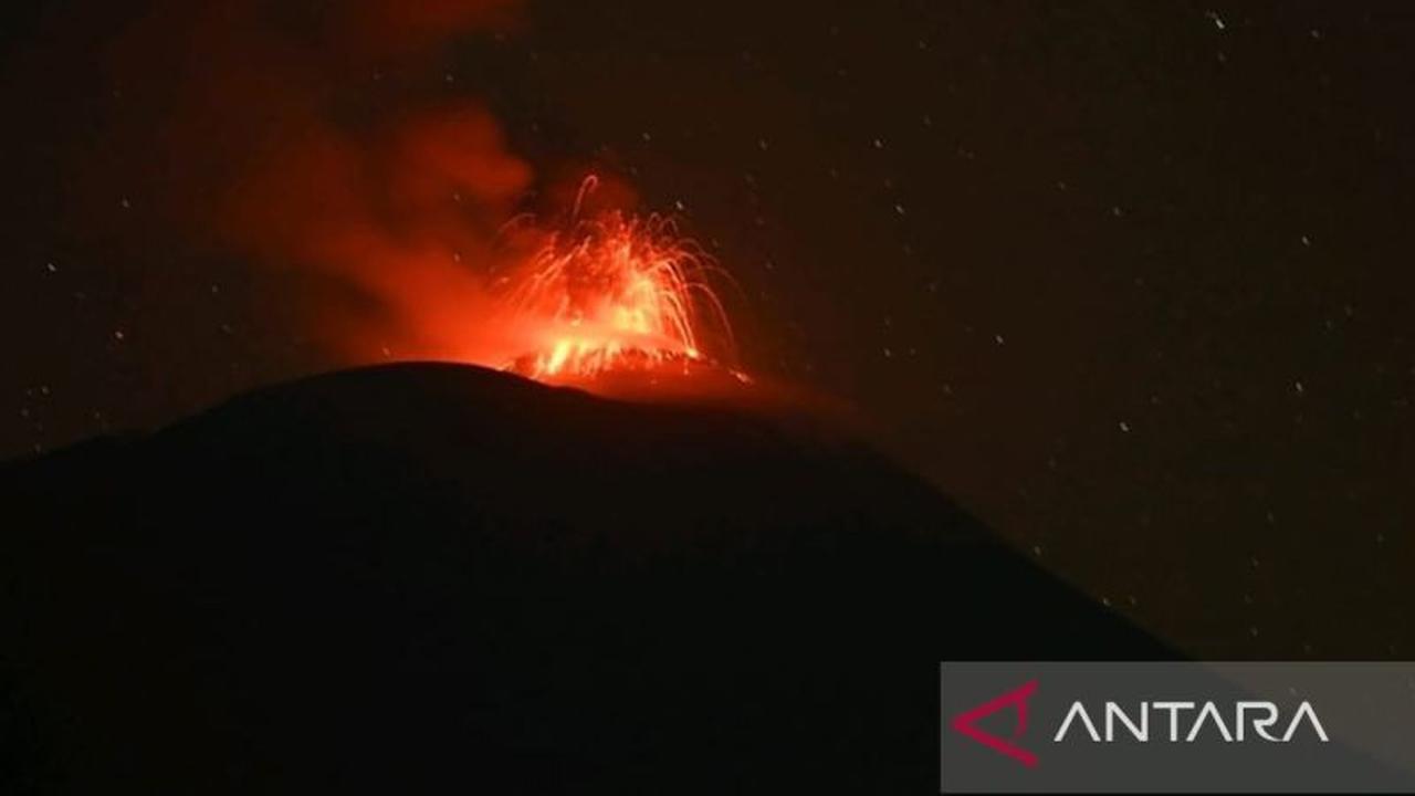 Gunung Ile Lewotolok Erupsi 2 Kali, Ini Imbauan Penting buat Warga