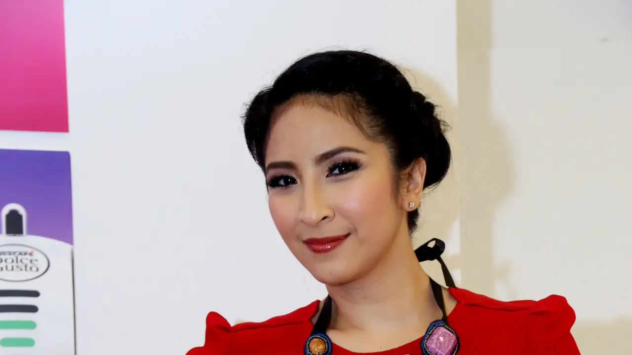 [Bintang] Novita Angie