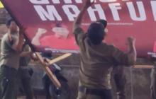 Penjelasan Polda Bali soal Pencopotan Baliho Ganjar-Mahfud dan Bendera PDIP jelang Kedatangan Jokowi