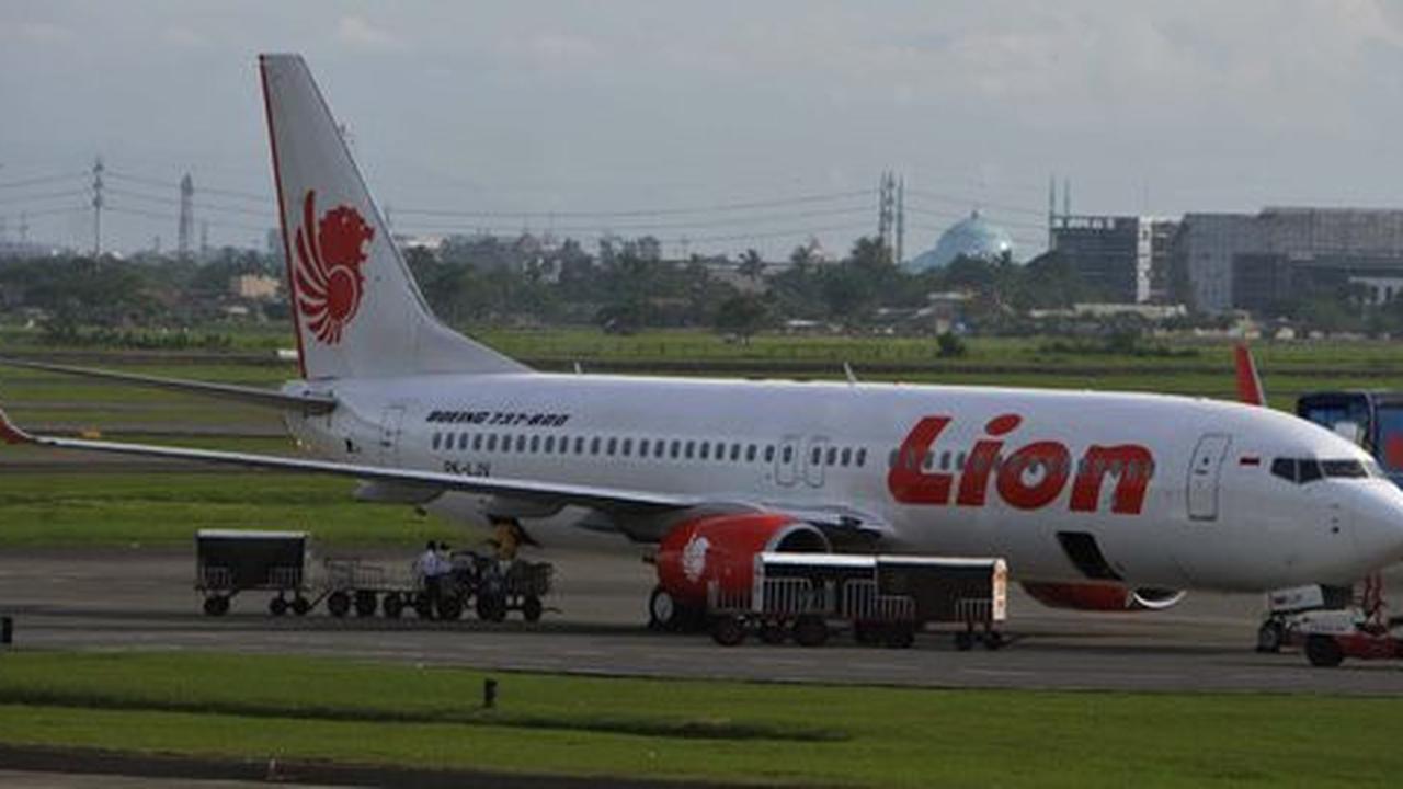 Delay berujung cegat pesawat, DPR desak Kemenhub cabut izin Lion Air