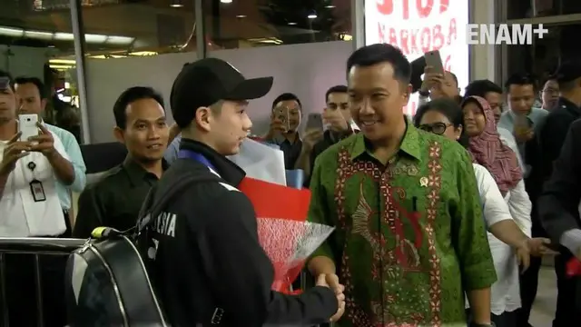 Kedatangan juara All England di bandara Soekarno Hatta Tangerang Banten disambut Menpora Imam Nahrawi Selasa (14/3/2017)