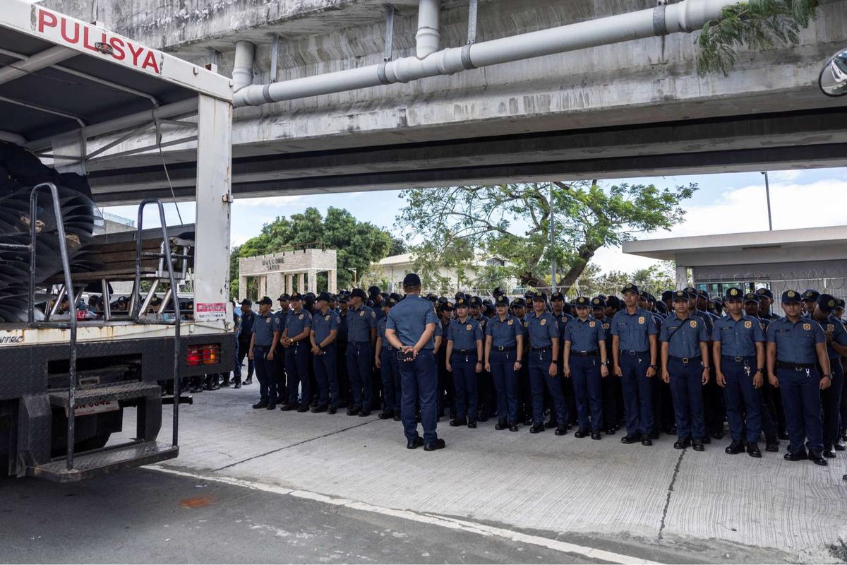 Bandara Manila dijaga ketat saat penangkapan mantan Presiden Filipina Rodrigo Duterte
