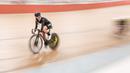 Pebalap putri Indonesia, Ayustina Delia Priatna memacu sepedanya saat berlatih untuk ajang UCI Track Nations Cup 2023 di Jakarta International Velodrome, Rawamangun, Jakarta, Kamis (16/02/2023). (Bola.com/Bagaskara Lazuardi)