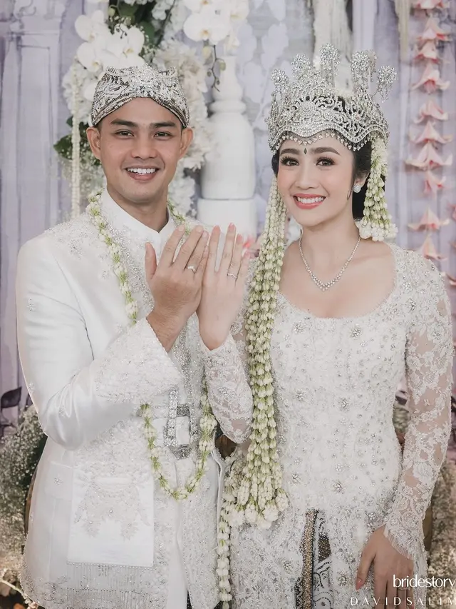 Definisi Bestie Sehati, Jessica Mila, Enzy Storia, dan Febby Rastanty Kompak Pakai Kebaya Pengantin Rancangan Desainer yang Sama