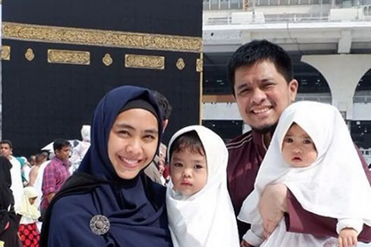 [Bintang] Oki Setiana Dewi 