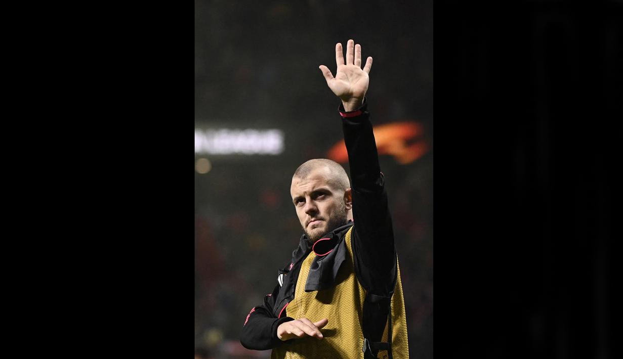 Jack Wilshere memutuskan pensiun pada tahun ini ketika usianya bahkan baru 30 tahun. Di tangan Arsene Wenger, Wilshere menjadi pemain yang menjanjikan di Arsenal. Dia mencatatkan 197 penampilan dan memenangkan dua trofi FA Cup bersama The Gunners. Terakhir Wilshere bermain singkat untuk AGF di Liga Denmark sebelum akhirnya gantung sepatu. (AFP/Pierre-Philippe Marcou)