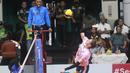 Pemain Gresik Petrokimia Pupuk Indonesia, Julieta Constanza Lazcano melepaskan spike saat menghadapi Jakarta Pertamina Fastron pada laga Final Four Proliga 2023 di GOR Tri Dharma, Gresik, Jawa Timur, Jumat (24/2/2023). Gresik Petrokimia Pupuk Indonesia menang 3-1 (23-25, 25-14, 25-19 dan 25-19). (Dok. Proliga 2023)