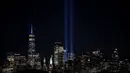 Tribute in Light menjadi simbol harapan, kekuatan, dan kebersamaan bagi warga New York dan seluruh dunia. (Leonardo Munoz/AFP)
