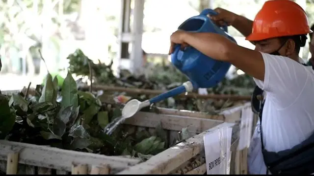 PLN membina masyarakat mengelola sampah menjadi sumber energi alternatif yang dapat menghasilkan listrik. (Dok PLN)