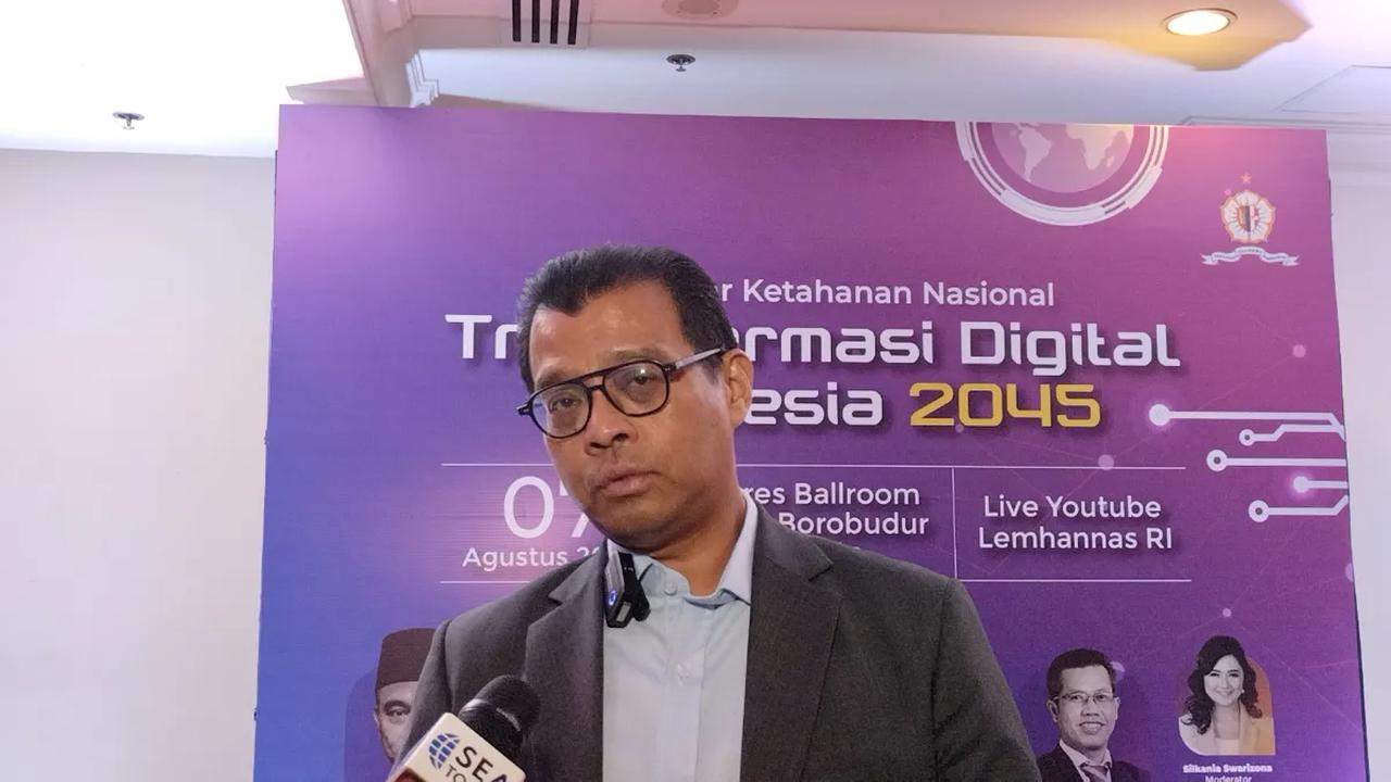 Namun, dia masih menunggu konfirmasi langsung dari Andi Widjajanto. Ari belum mengetahui kapan Andi akan bertemu Mensesneg Pratikno.