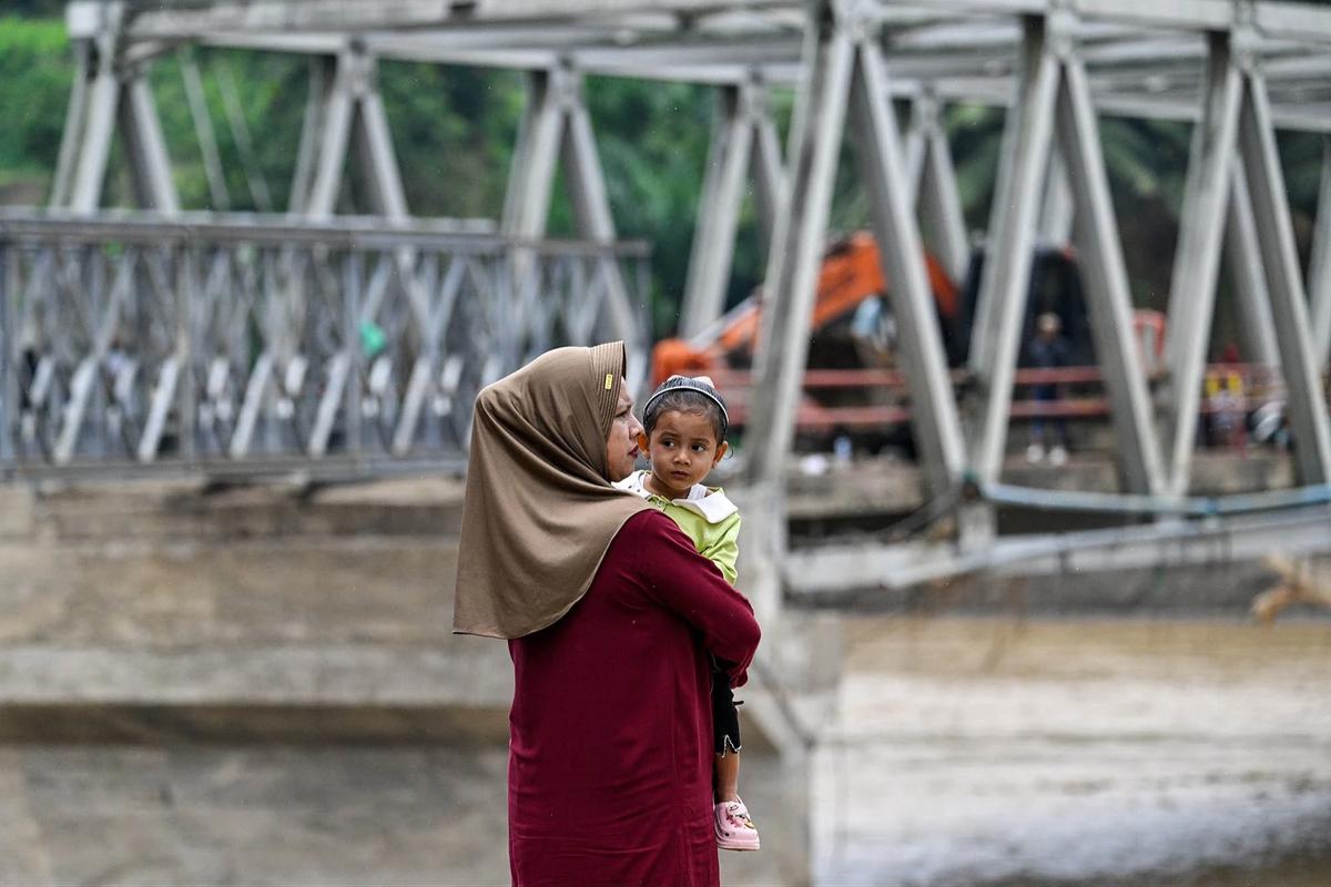 FOTO: Jembatan Bailey di Jalan Lintas Tengah Aceh Hampir Rampung