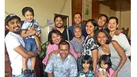 Dikenal Sosok Penyayang, Ini 8 Potret Kenangan Glenn Fredly dan Keluarga
