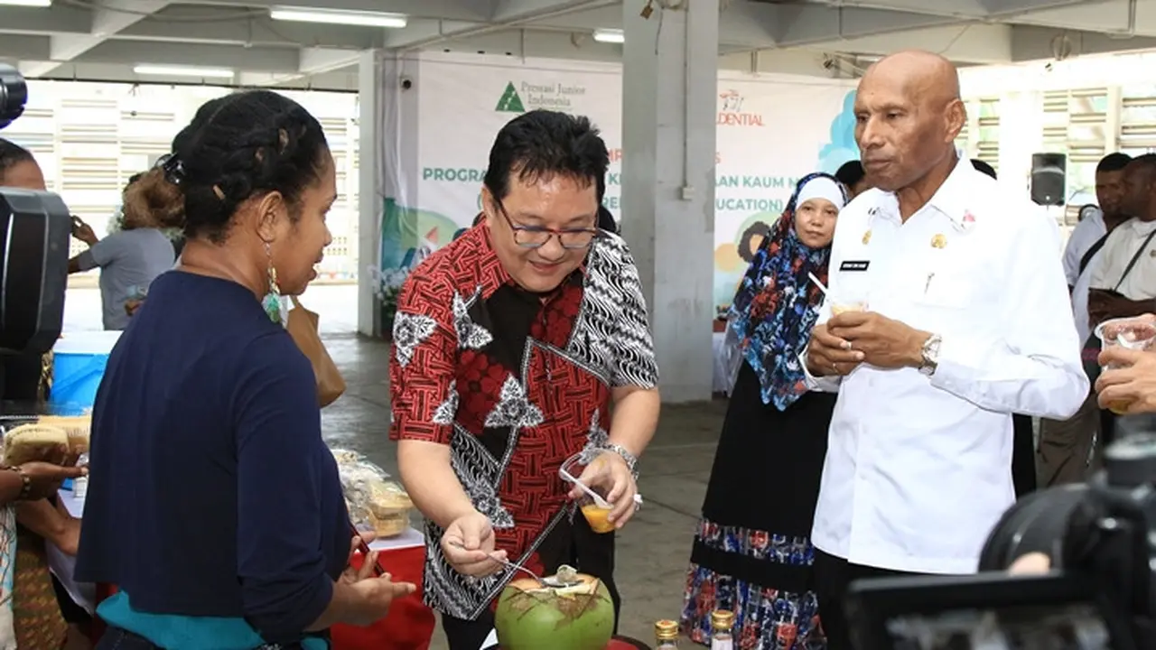 Prudential Berikan Pendampingan Usaha ke Pemuda Papua