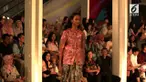 Fashion Nation 2018 kembali di hari ke 11, menghadirkan kolaborasi antara Tities Sapoetra dan LT Pro, label kosmetik meluncurkan koleksi Malako.