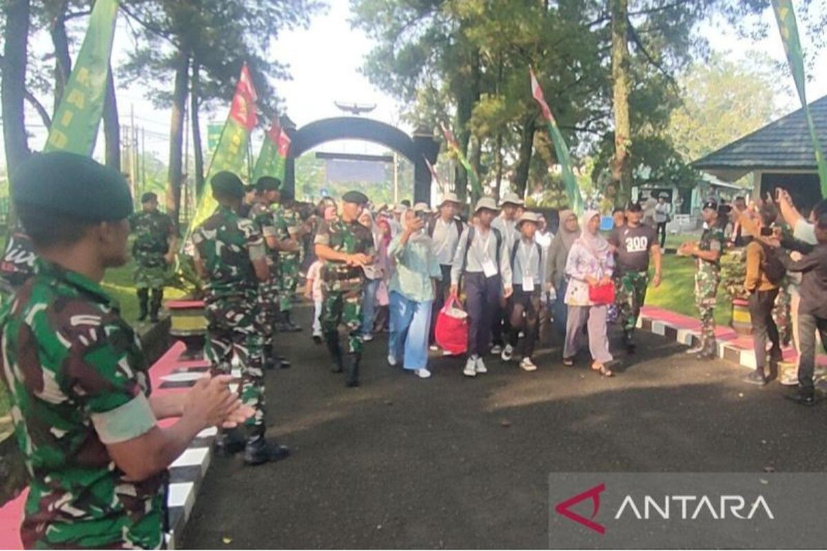 Pemkab Cianjur Pantau Siswa Bermasalah di Barak Militer: Siapkan Psikolog dan Nakes