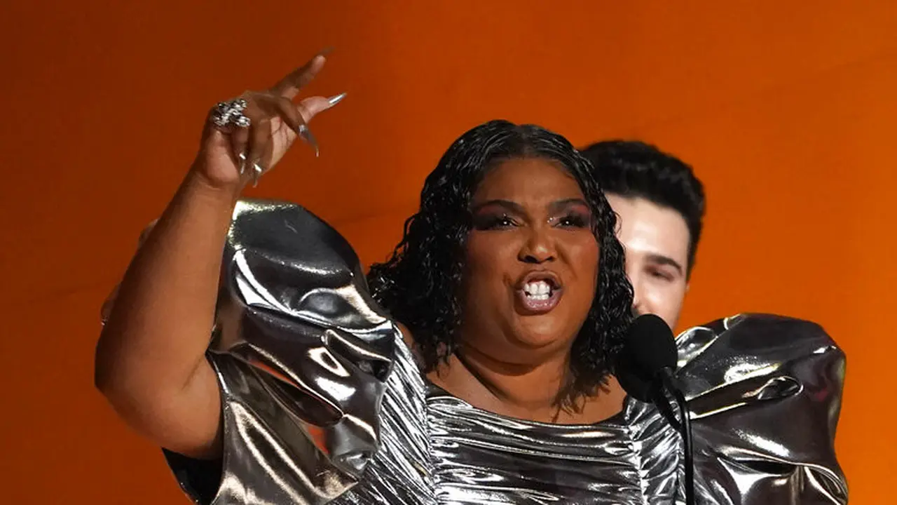Lizzo di Grammy Awards 2023. (AP Photo/Chris Pizzello)