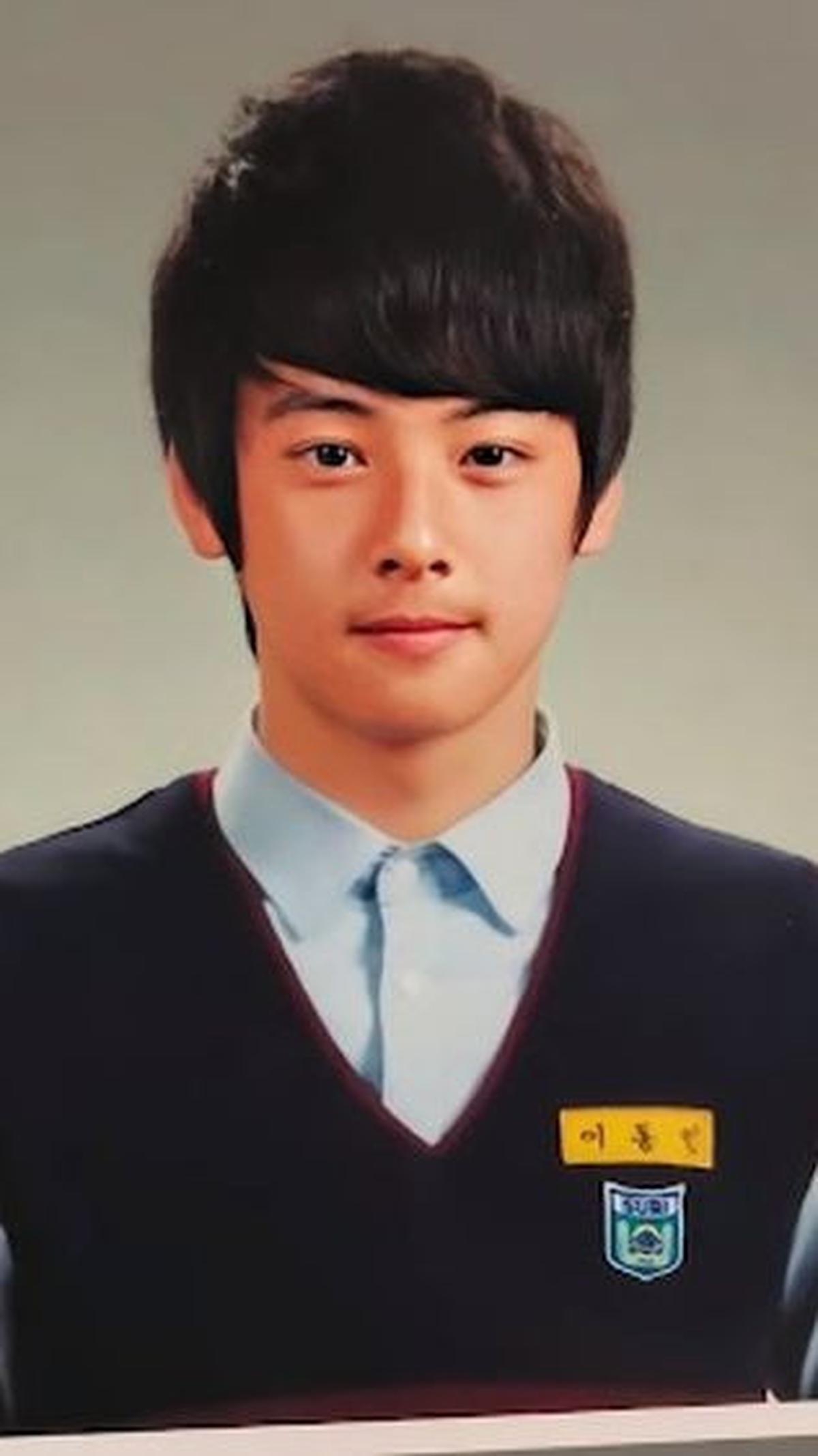 4.&nbsp;Sempat Menolak Tawaran Agensi Fantagio di Kelas 3 SMP