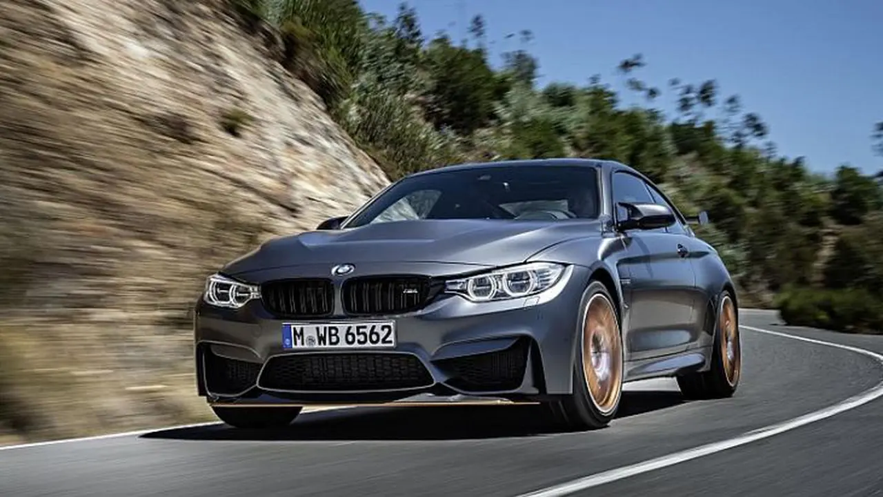BMW Menantang Mobil Sport Negeri Samurai, Ini Senjatanya