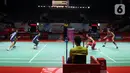 <p>Pebulu tangkis ganda putra Indonesia Fajar Alfian/Muhammad Rian Ardianto (kiri) saat bertanding melawan pemain pebulu tangkis ganda putra Indonesia Pramudya Kusumawardana/Yeremia Rambitan pada babak 32 besar turnamen Daihatsu Indonesia Masters 2023 di Istora Senayan, Jakarta, Selasa (24/1/2023). Fajar Alfian/Muhammad Rian Ardianto menang atas Pramudya Kusumawardana/Yeremia Rambitan dengan skor 18-21, 21-14, dan 21-10. (Liputan6.com/Herman Zakharia)</p>