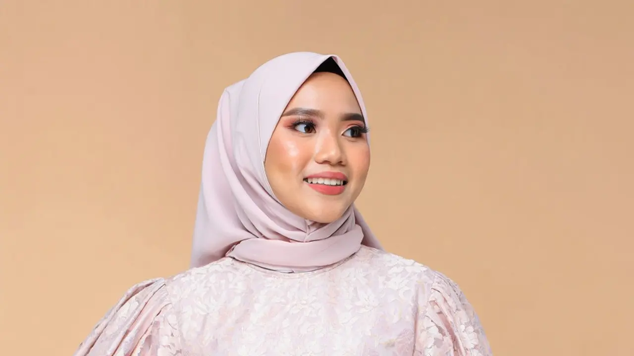 Model Gamis Brokat Elegan untuk Semua Bentuk Tubuh