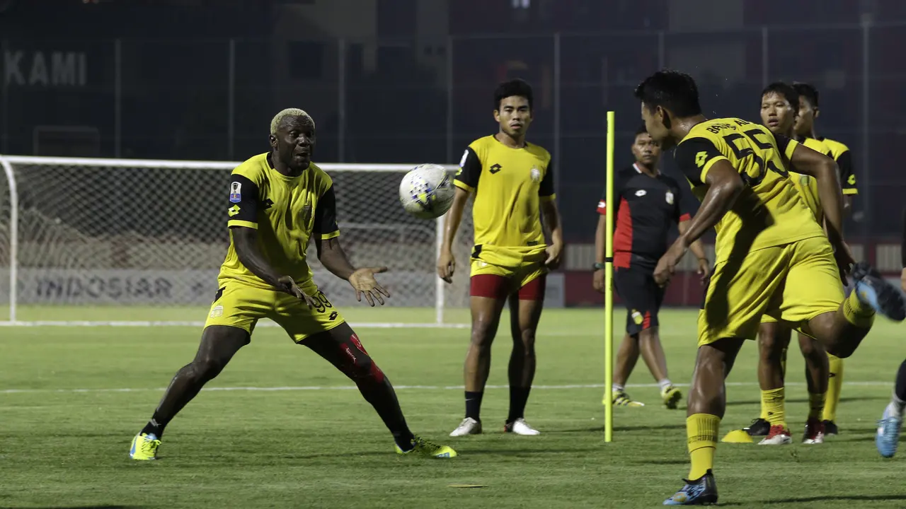 Latihan Bhayangkara FC