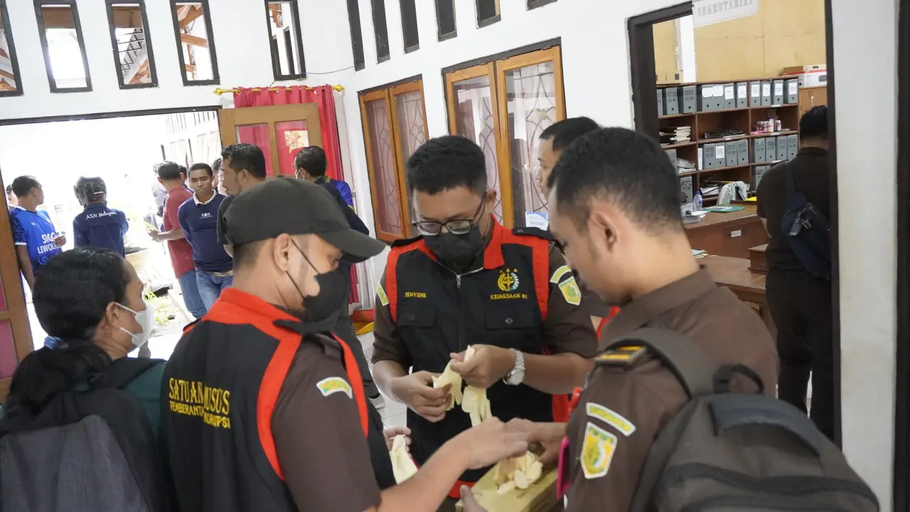 jaksa geledah kantor di flores timur