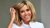 Diterpa Hoaks Transgender, Brigitte Macron Alami Gangguan Kecemasan