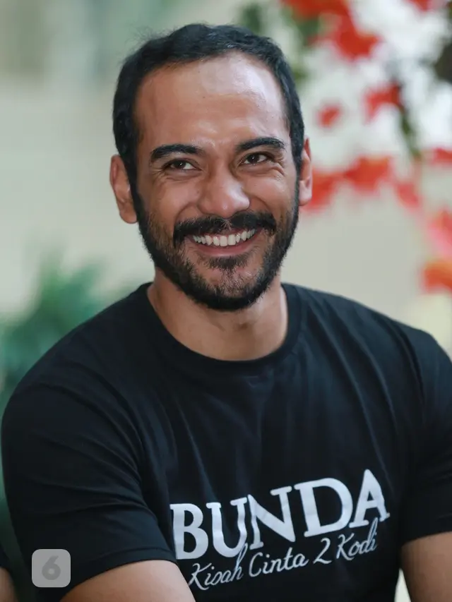 [Bintang] Sebelum Terkenal, Ini Perjuangan Hidup Ario Bayu