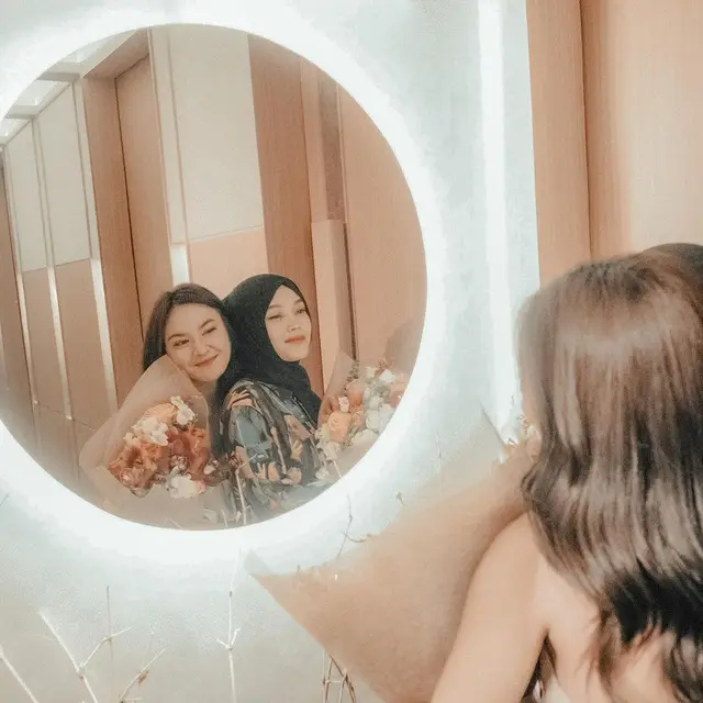 Resmi Pacaran dengan Rizky Febian, Ini 6 Potret Mahalini Raharja dan Putri Delina