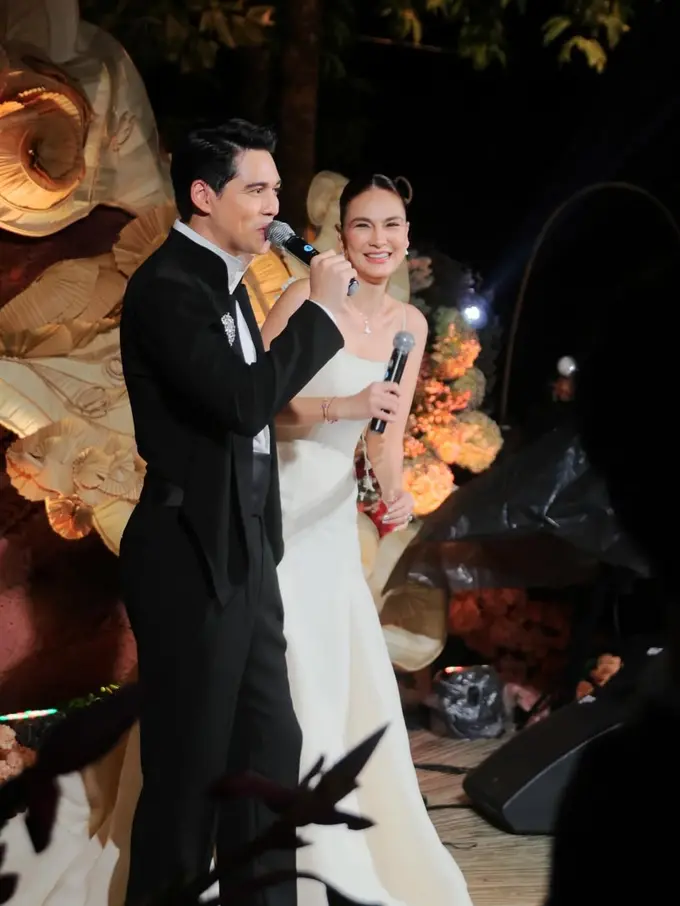 Pesona Elegan Luna Maya dengan Gaun Pengantin Backless dari Hian Tjen, Pancarkan Pesona Princess di Malam Resepsi