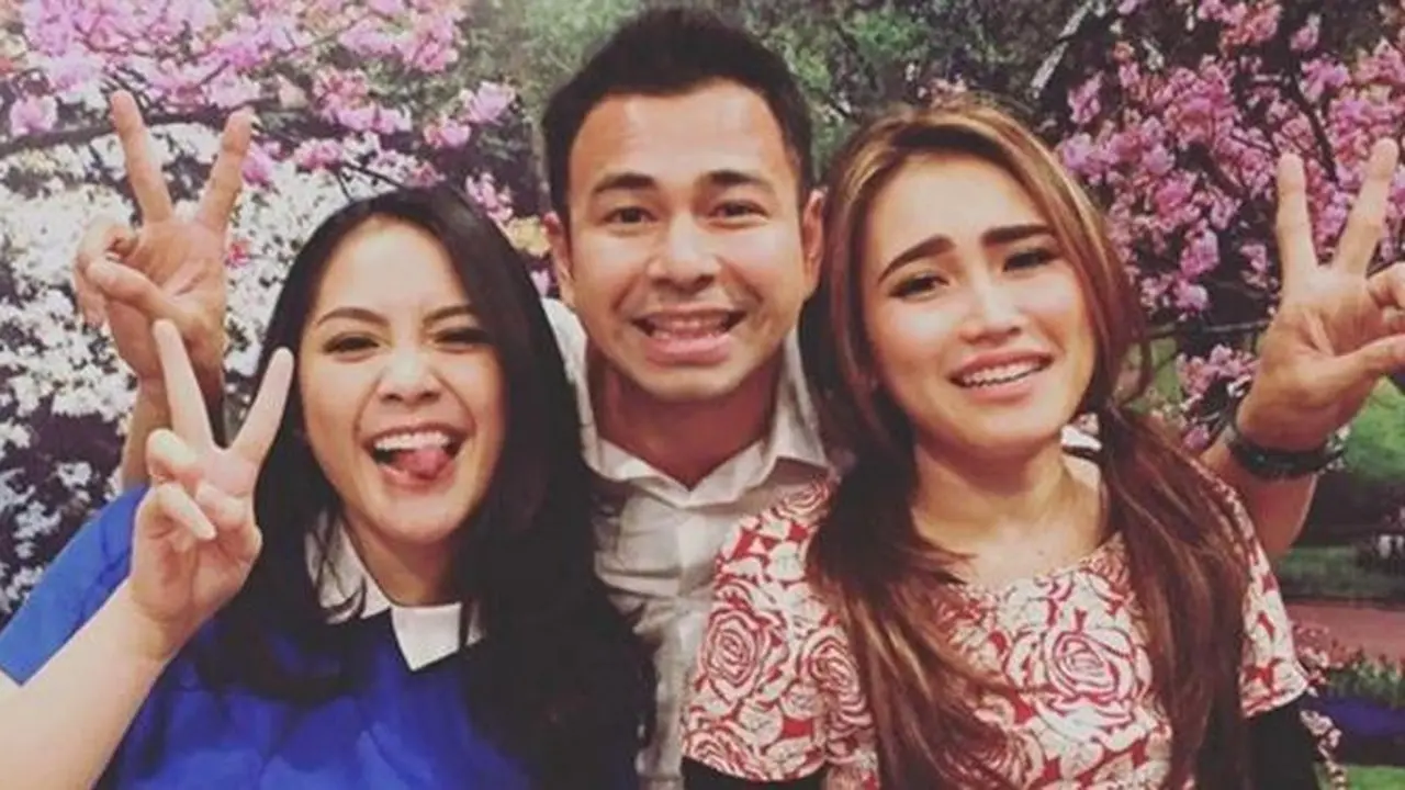 [Bintang] Ayu Ting Ting Raffi Ahmad