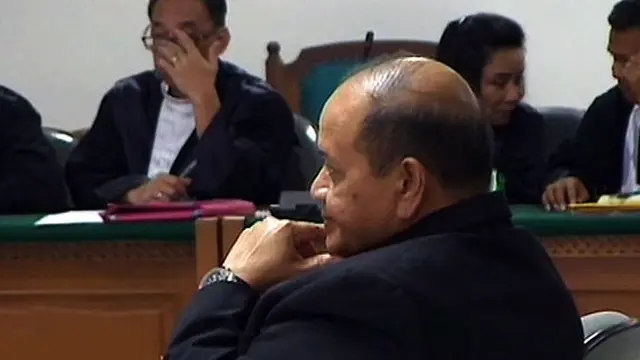 Emir Moeis Divonis 3 Tahun Penjara
