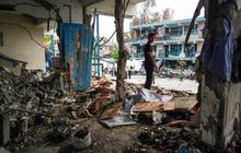 FOTO: Jejak Serangan Brutal Israel di Sekolah PBB Jalur Gaza yang Tewaskan Puluhan Pengungsi