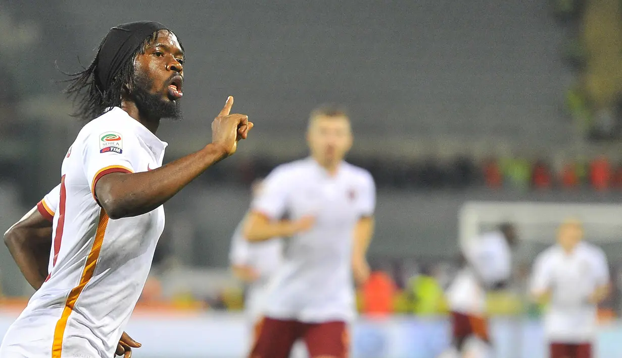 Ekspresi pemain Roma, Gervinho, setelah mencetak gol kedua ke gawang Fiorentina dalam lanjutan Serie A Italia di Stadion Artemio Franchi, Florence, Senin (26/10/2015) dini hari WIB. (EPA/Maurizio Degl'Innocenti)