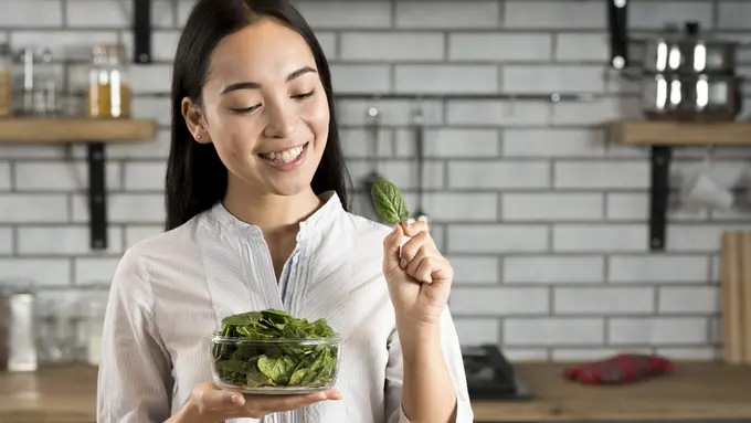 Kenali perbedaan diet plant-based dan diet vegan