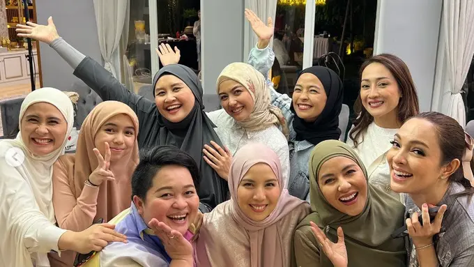Potret Meisya Siregar dan teman-teman selebnya (Sumber: Instagram/meisya_siregar)