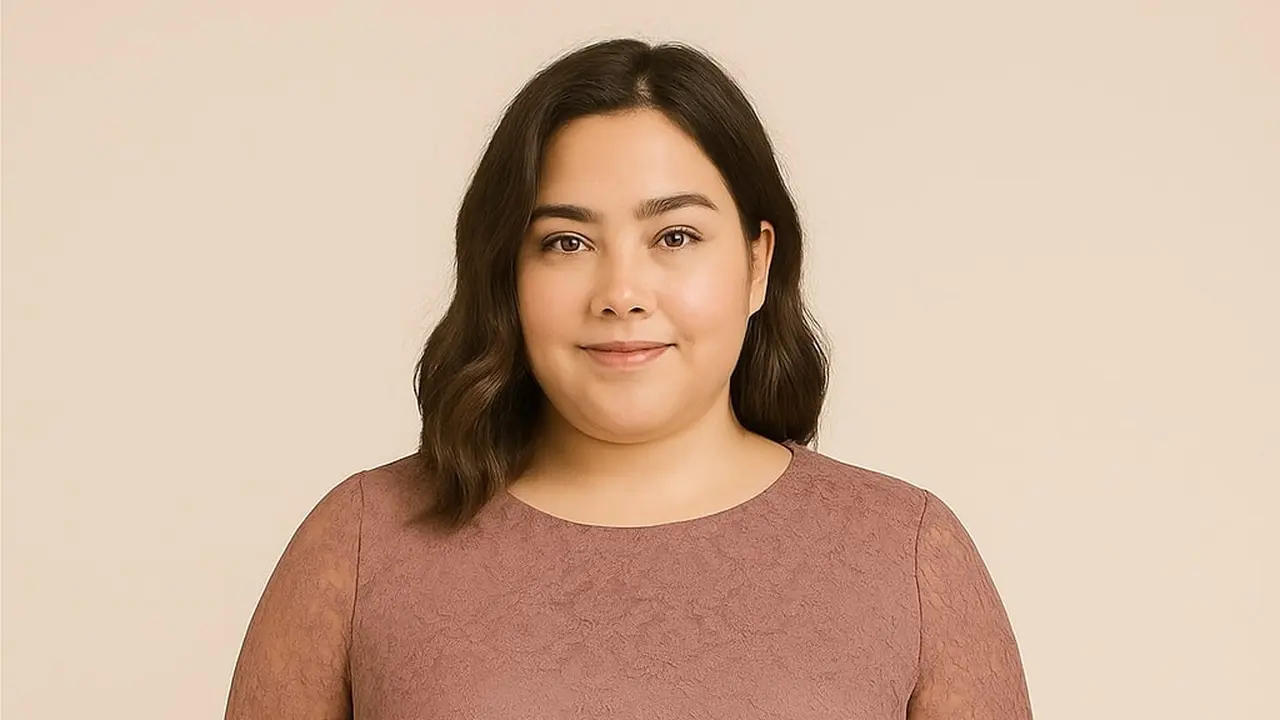 Model Dress Brokat Untuk Orang Plus Size dan Tidak Terlalu Tinggi