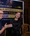 Ebiet G Ade bersama dengan Rossa  membawa konsep baru yang dapat dinikmati oleh semua kalangan pecinta musik di ‘Konser 3 Generasi’. AMPM dan Jevin Julian mewakili generasi muda juga turut hadir dalam kolaborasi. (Deki Prayoga/Bintang.com)