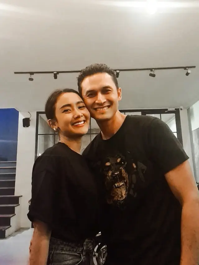 5 Momen Kedekatan Cita Citata dan Indra L Bruggman, Didukung Netizen