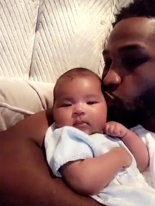 Kini Khloe Kardashian sudah miliki True dalam hidupnya dan Tristan Thompson pun telah menjadi ayah yang bertanggungjawab. (instagram/realtristan13)