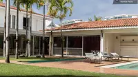 Rumah Ronaldinho di Rio de Jainero yang disewakan (Mirror.co.uk)