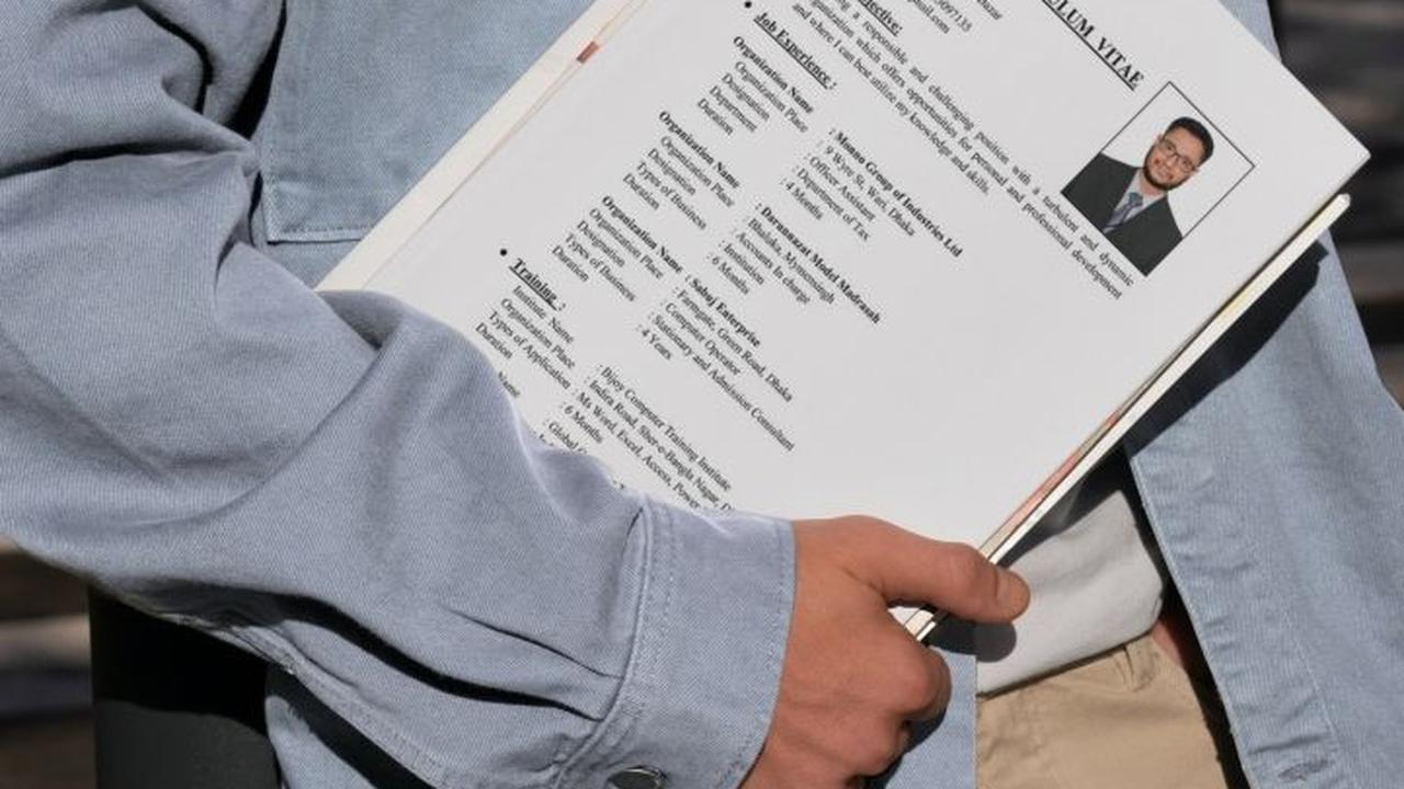 Contoh CV Bahasa Indonesia yang Lengkap, Menarik, dan Kreatif