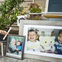 Beberapa ilustrator di dunia membuat gambar kartun untuk mengenang Aylan Kurdi.