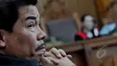 Jhonson Panjaitan menjadi pengacara Ilham Arief Sirajuddin dalam sidang putusan praperadilan di PN Jakarta Selatan, Selasa (12/05/2015). Hakim tunggal Upiek Kartikawati mengabulkan gugatan praperadilan tersebut. (Liputan6.com/Andrian M Tunay)