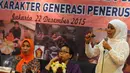Menteri Sosial Khofifah Indar Parawansa saat menjadi keynote speaker di Kantor DPP Gerindra, Jakarta (22/12). Khofifah menghadiri acara tersebut dalam rangka hari ibu. (Liputan6.com/Helmi Afandi)